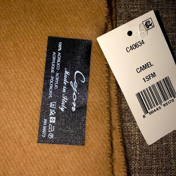 ๐CEJON FRINGE SCARF๐ - Picture 3 of 4